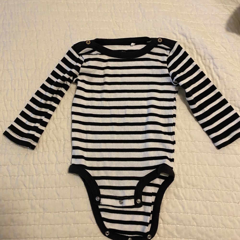Oliver & Rain black and white striped long sleeved onesie